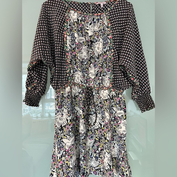 JUICY COUTURE
100% Silk Floral 
 Printed Dress 
 Size: L - Picture 1 of 8